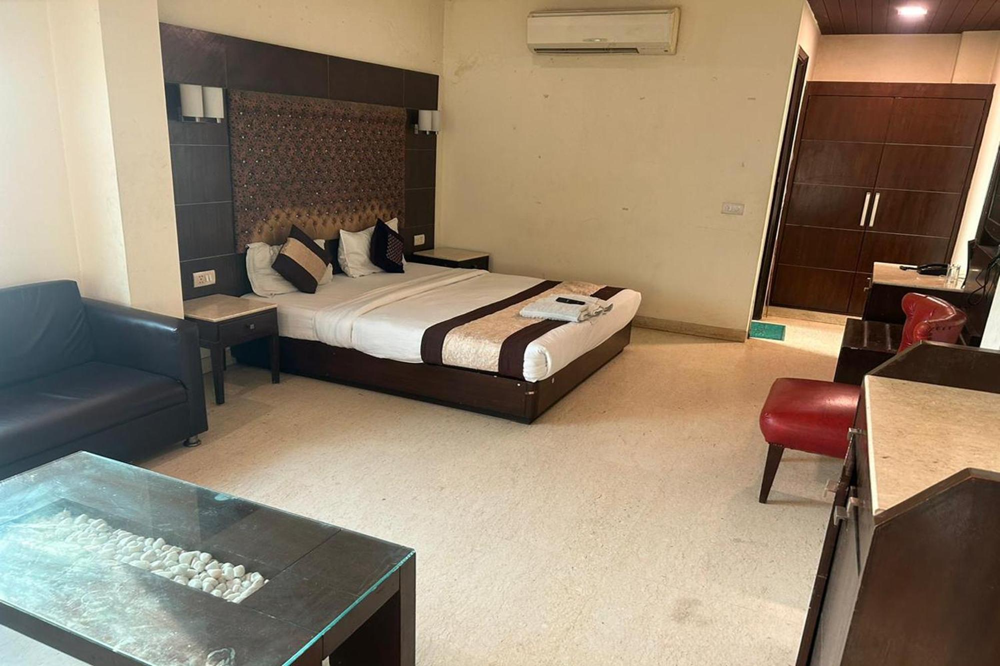The Metropolis Guest House Near Rk Ashram Metro Station ニューデリー エクステリア 写真