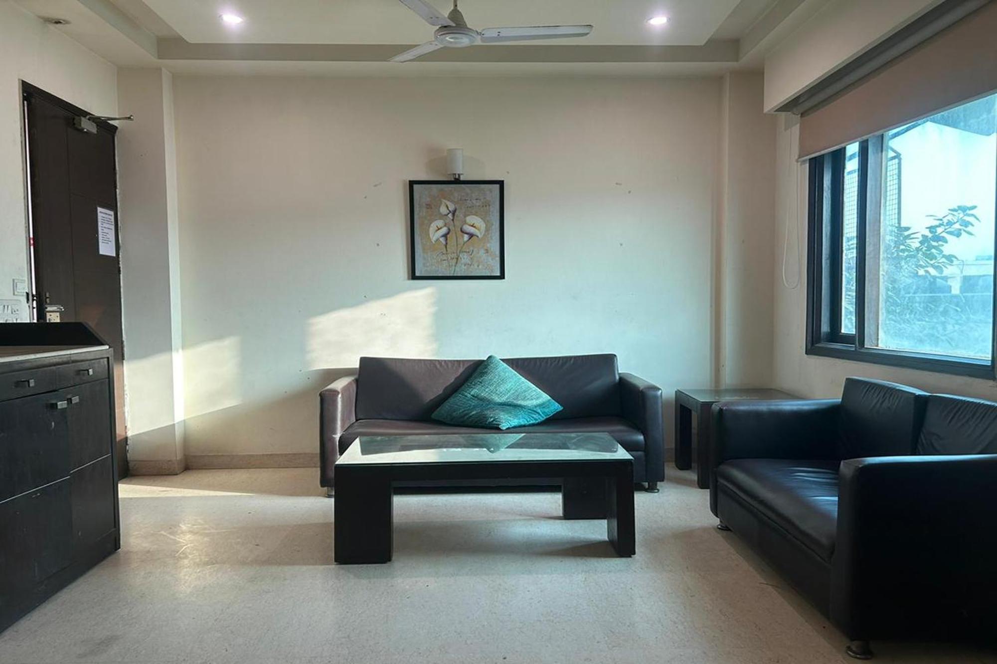 The Metropolis Guest House Near Rk Ashram Metro Station ニューデリー エクステリア 写真