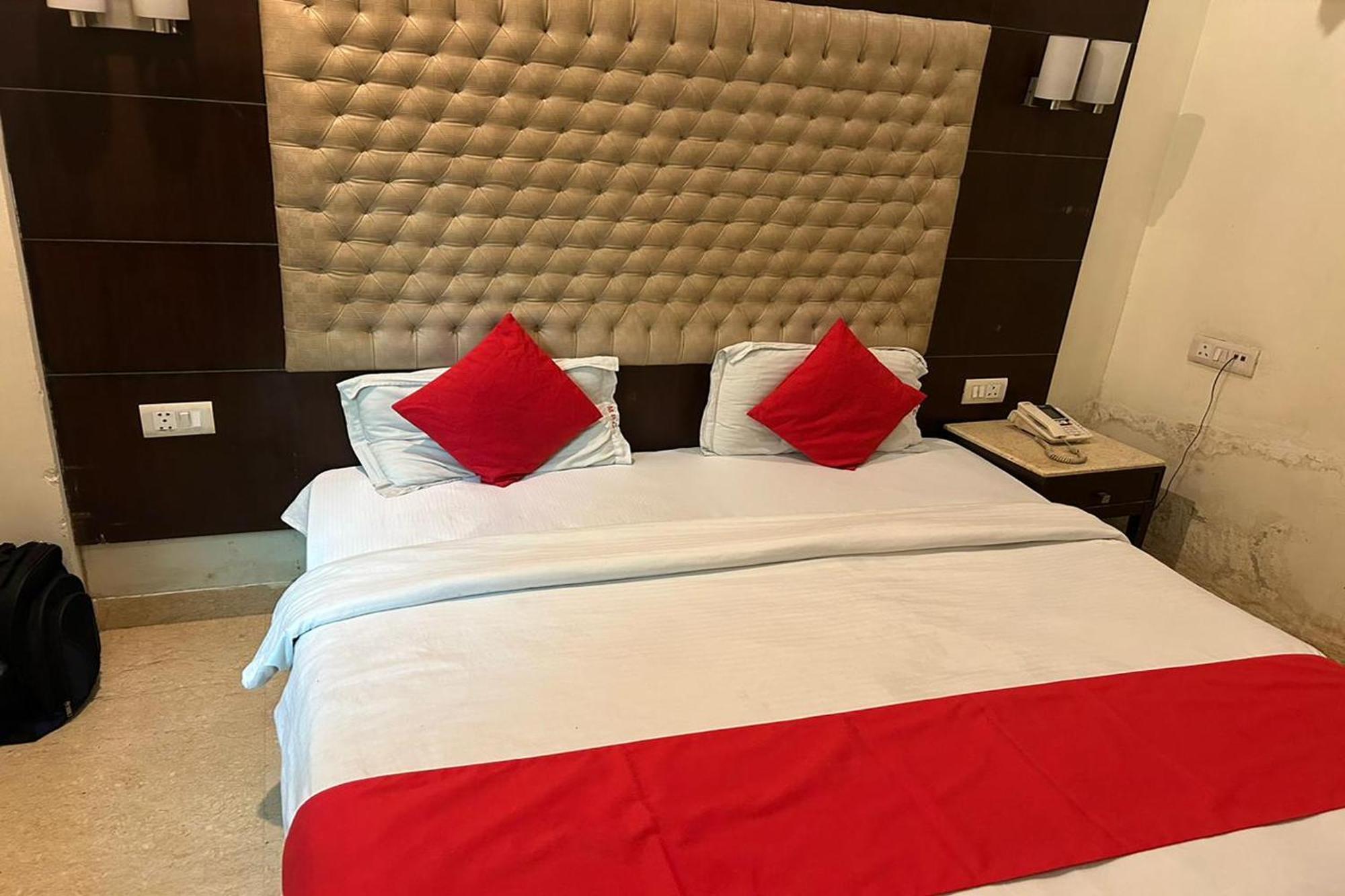 The Metropolis Guest House Near Rk Ashram Metro Station ニューデリー エクステリア 写真