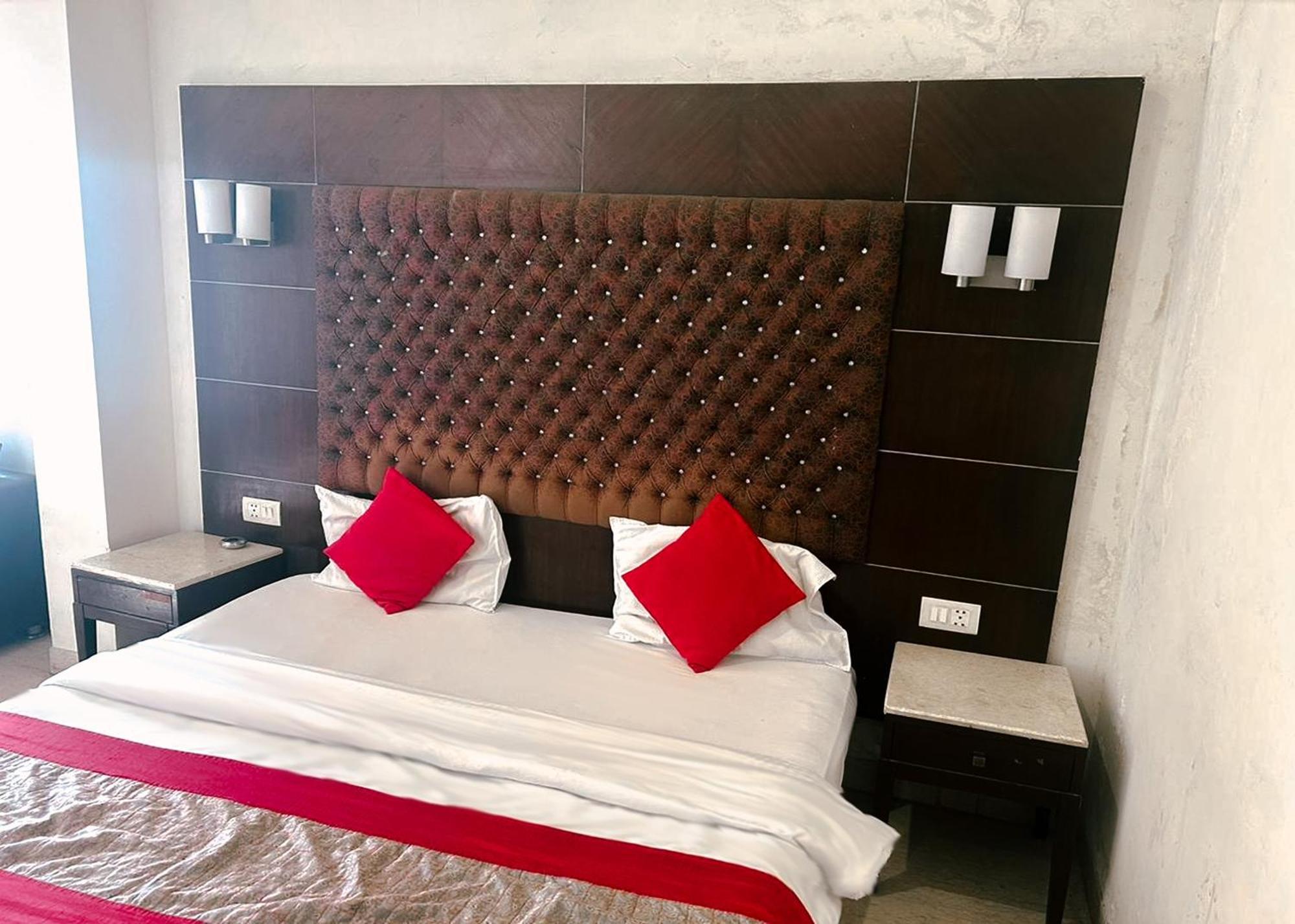 The Metropolis Guest House Near Rk Ashram Metro Station ニューデリー エクステリア 写真