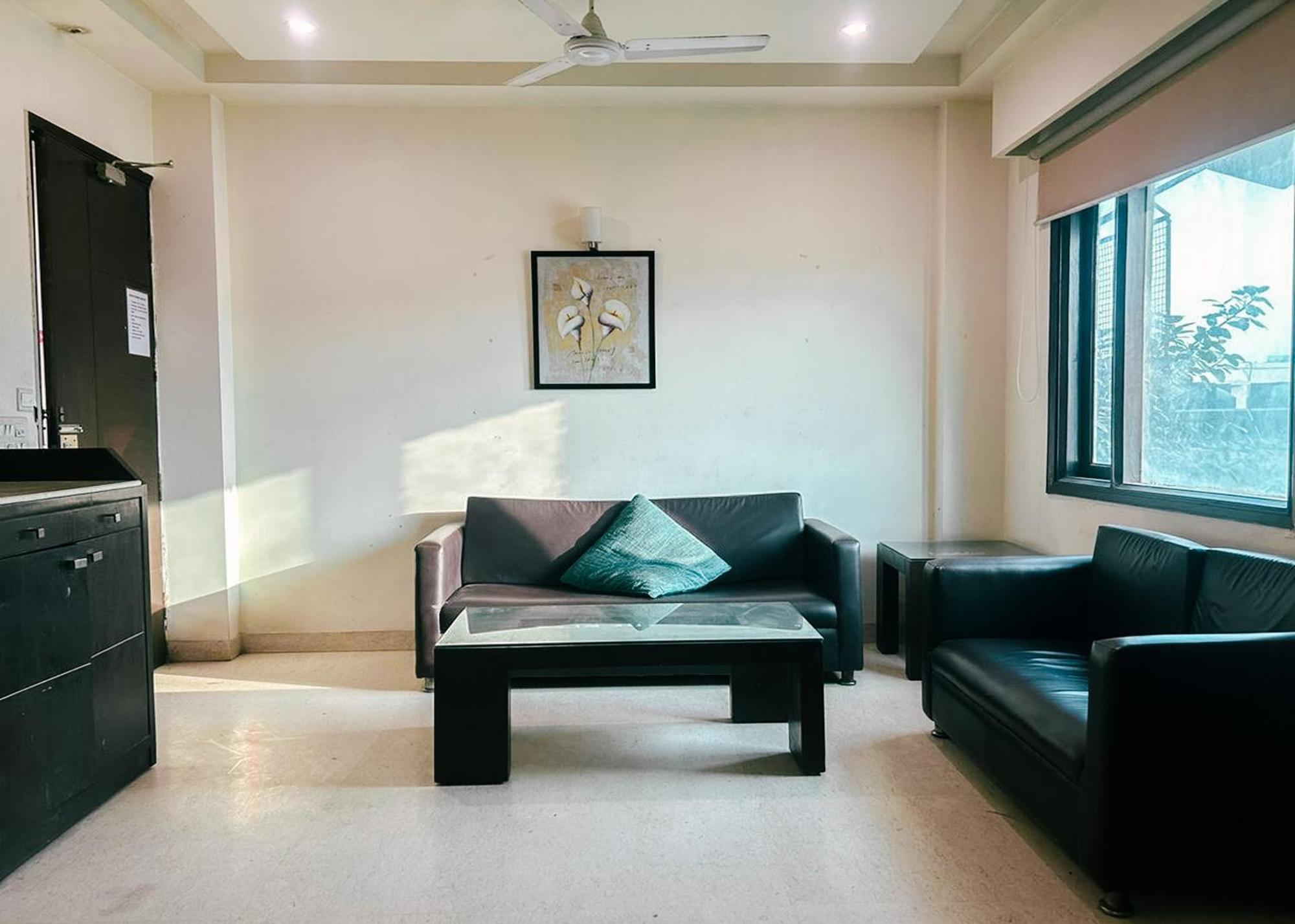 The Metropolis Guest House Near Rk Ashram Metro Station ニューデリー エクステリア 写真