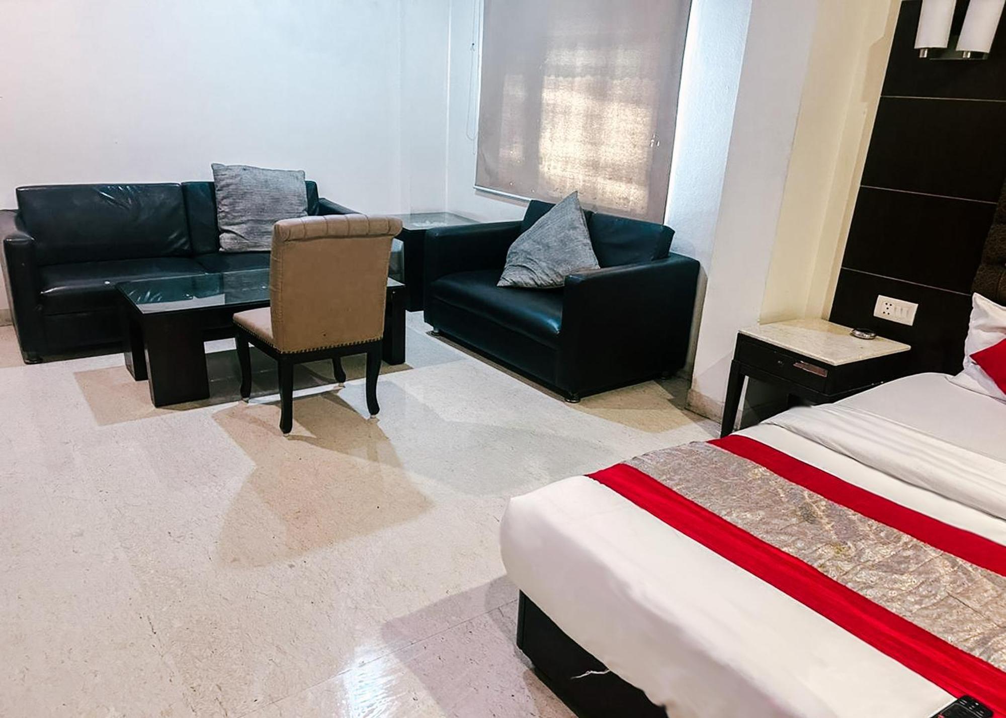 The Metropolis Guest House Near Rk Ashram Metro Station ニューデリー エクステリア 写真
