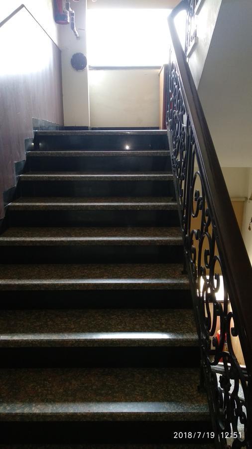 The Metropolis Guest House Near Rk Ashram Metro Station ニューデリー エクステリア 写真