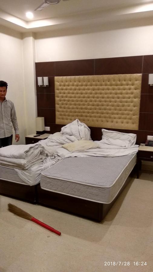 The Metropolis Guest House Near Rk Ashram Metro Station ニューデリー エクステリア 写真